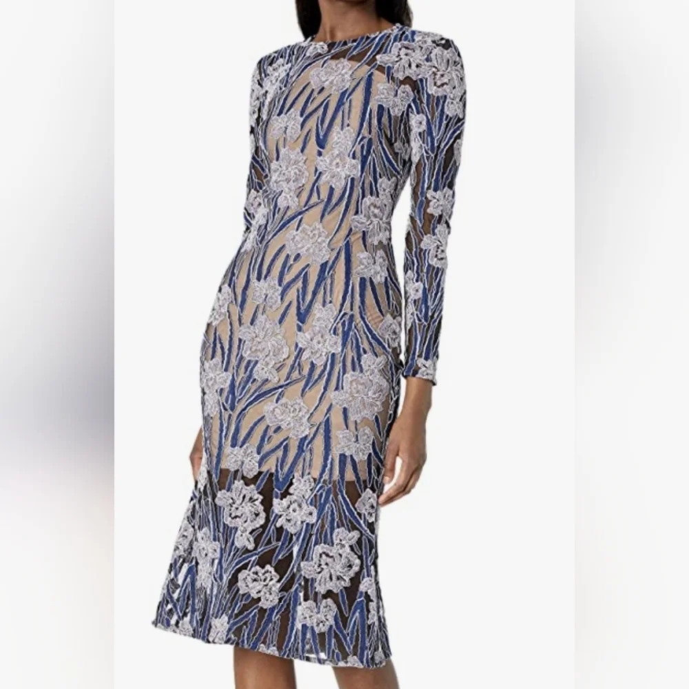 elliatt floral lace midi dress Morgaine Lace Midi Dress in Black